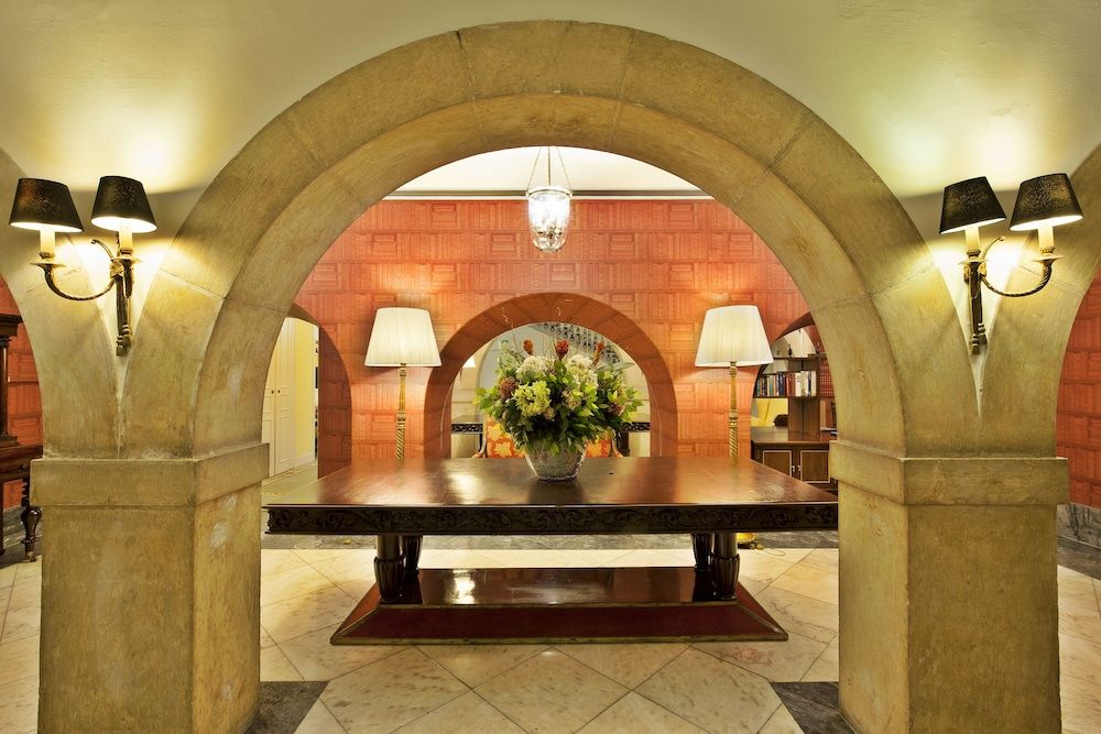 undefined Avenida Palace 10