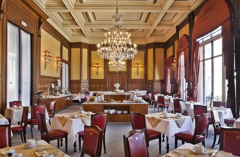 undefined Avenida Palace 4