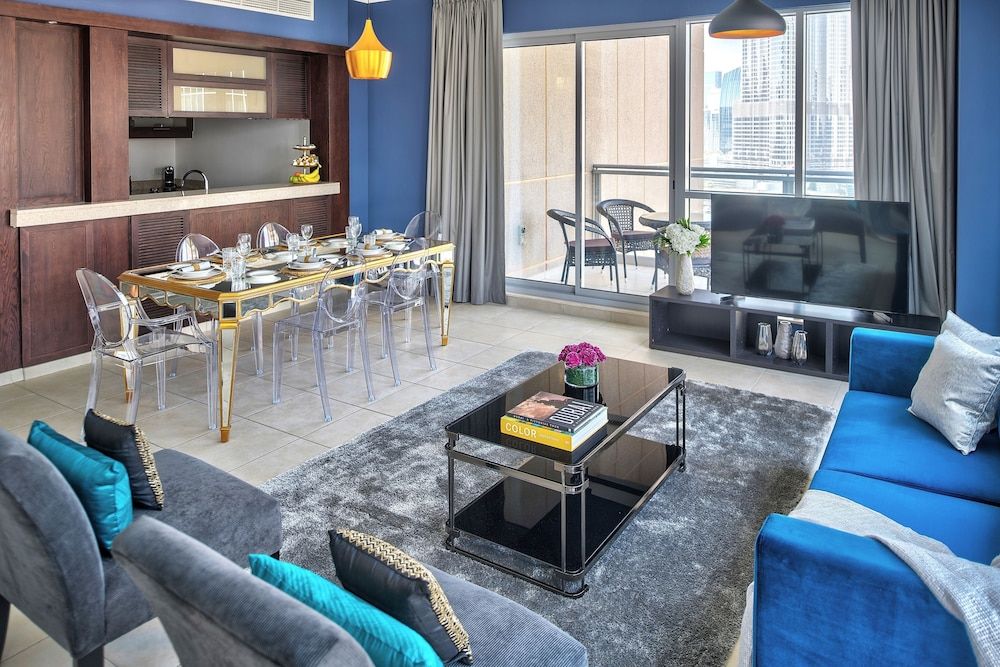 Luxury Staycation - The Residences Tower Design Apartment, 2 Bedrooms, City View, Overwater 10