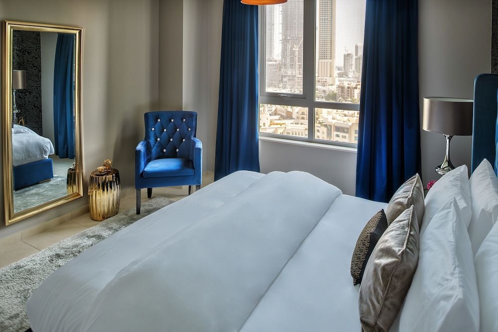 Luxury Staycation - The Residences Tower Design Apartment, 2 Bedrooms, City View, Overwater 8