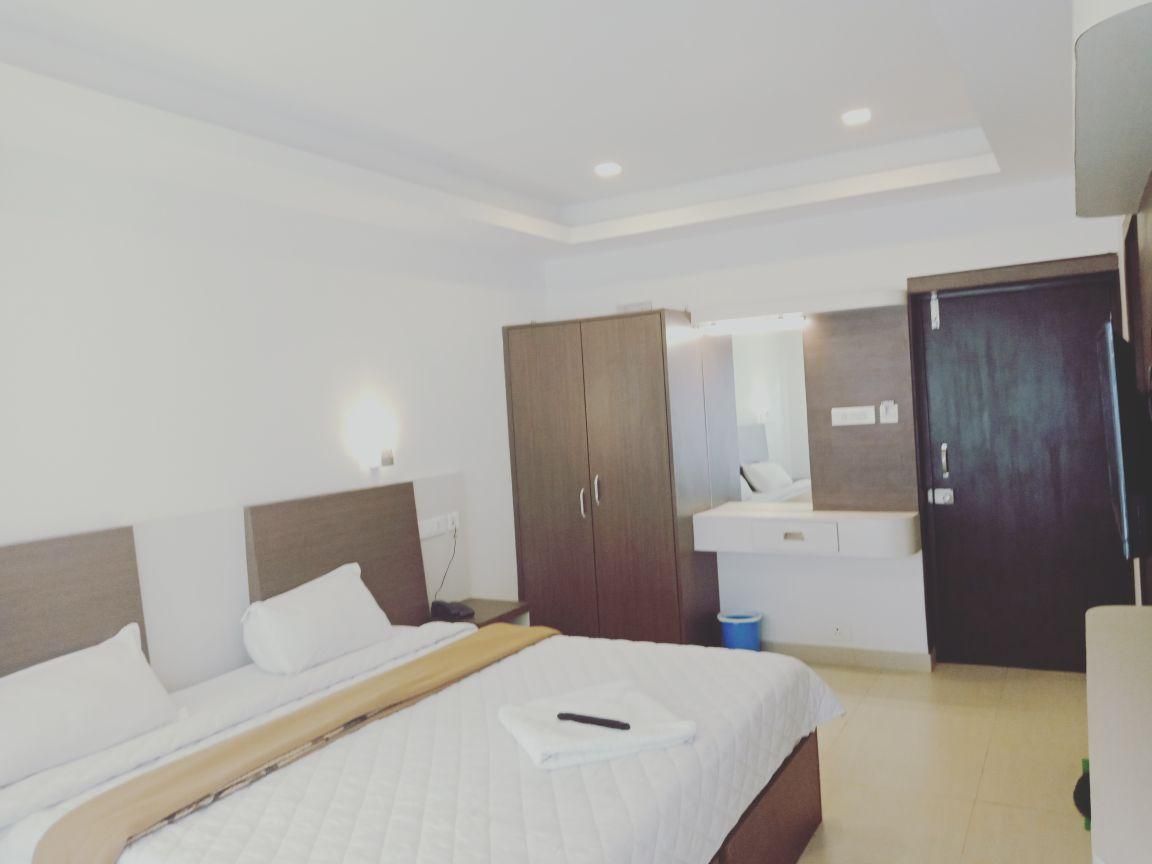 Deluxe Room with Private Balcony