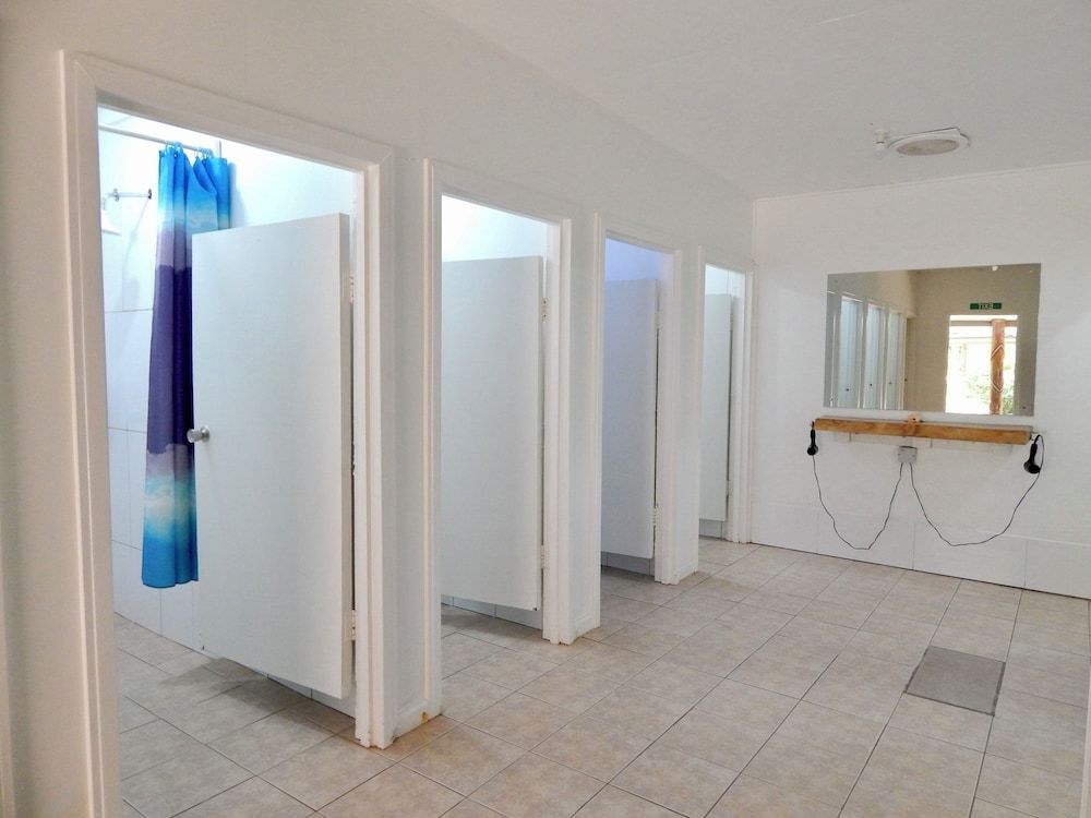 Blue Lagoon Beach Resort Basic Shared Dormitory (Bed in 16-Bed Mixed Dorm) 2