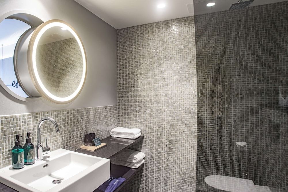 Hotel Norge by Scandic Classic Double Room, 1 Queen Bed 3