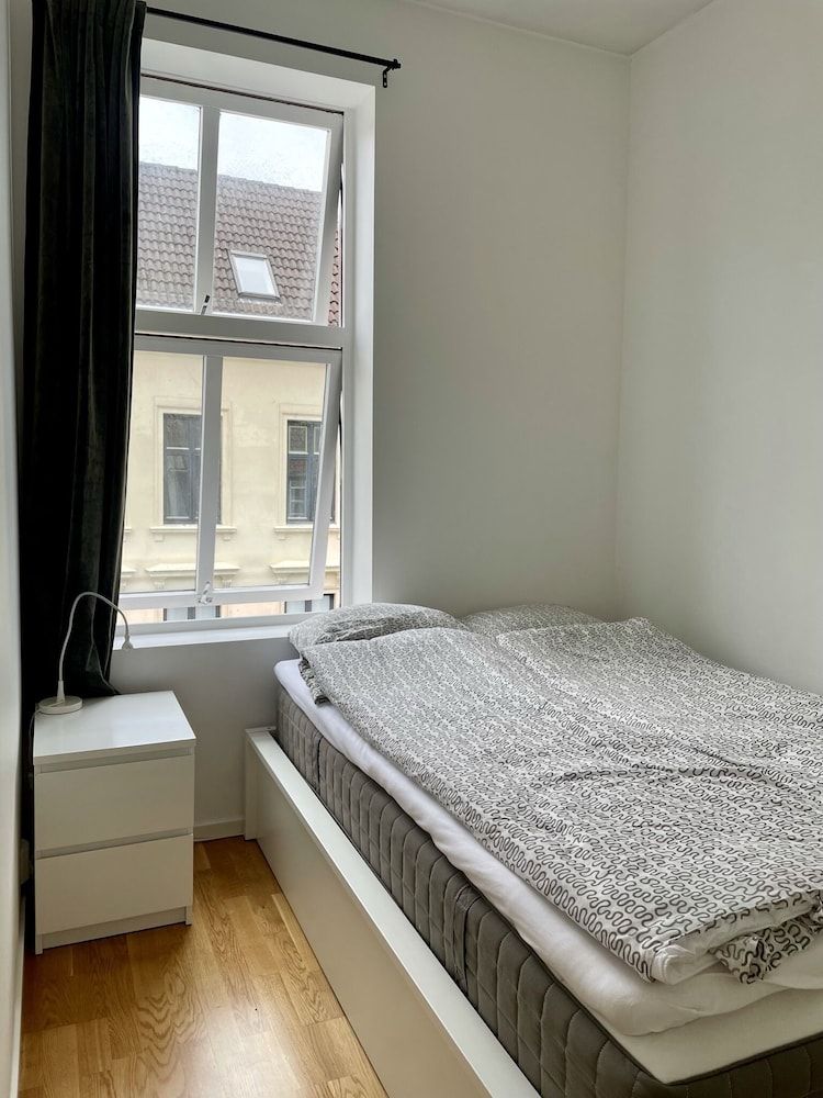 Basic Apartment, 2 Bedrooms, Balcony