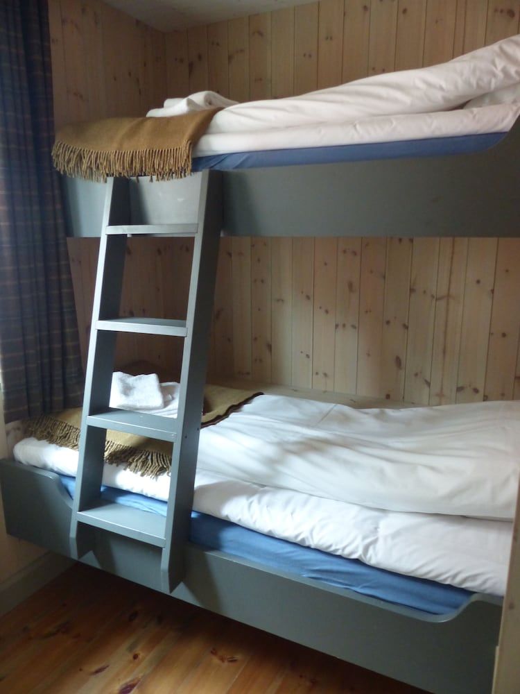 3-bedroom Deluxe rorbu cabin with sea view
