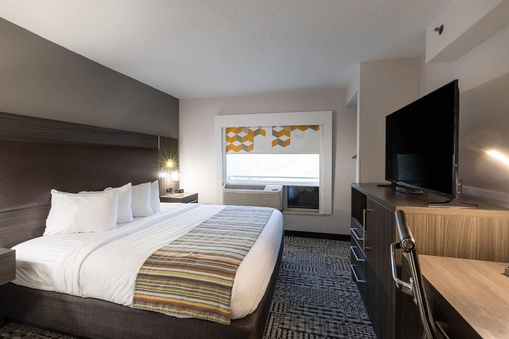Studio Suite, 1 King Bed, Non Smoking, Jetted Tub
