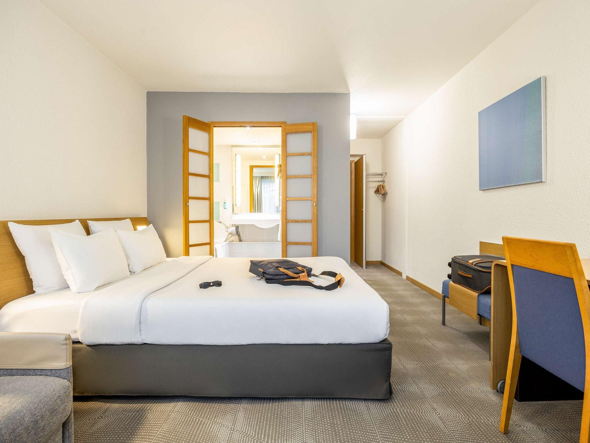 Novotel Brussels Airport Superior Room with Double Bed