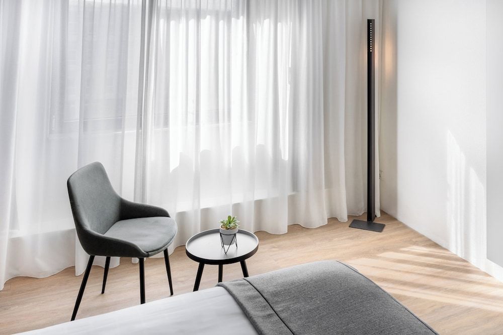 Garner Hotel Maastricht by IHG Standard Room, 1 Queen Bed 13