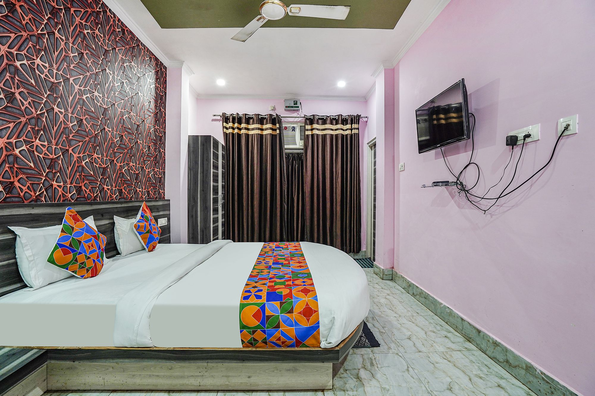 FabHotel Deepak Palace Deluxe Room 5