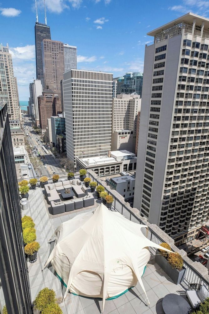 undefined The Gwen, a Luxury Collection Hotel, Michigan Avenue Chicago 2