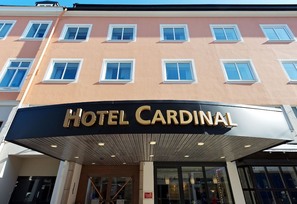 Home Hotel Cardinal