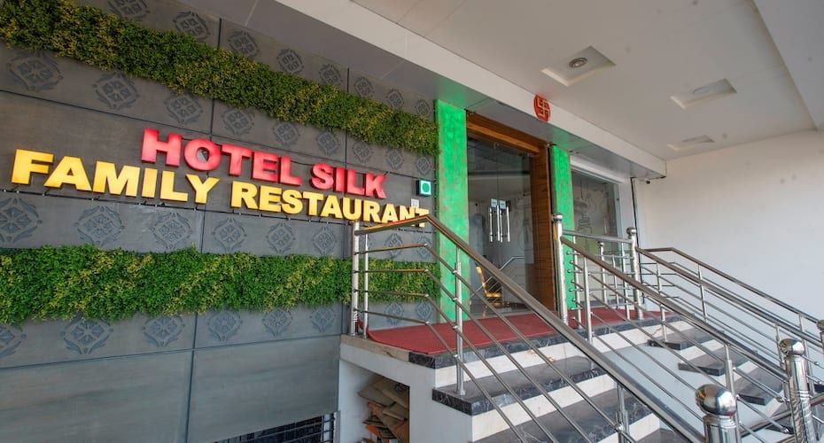 undefined Hotel Silk 2