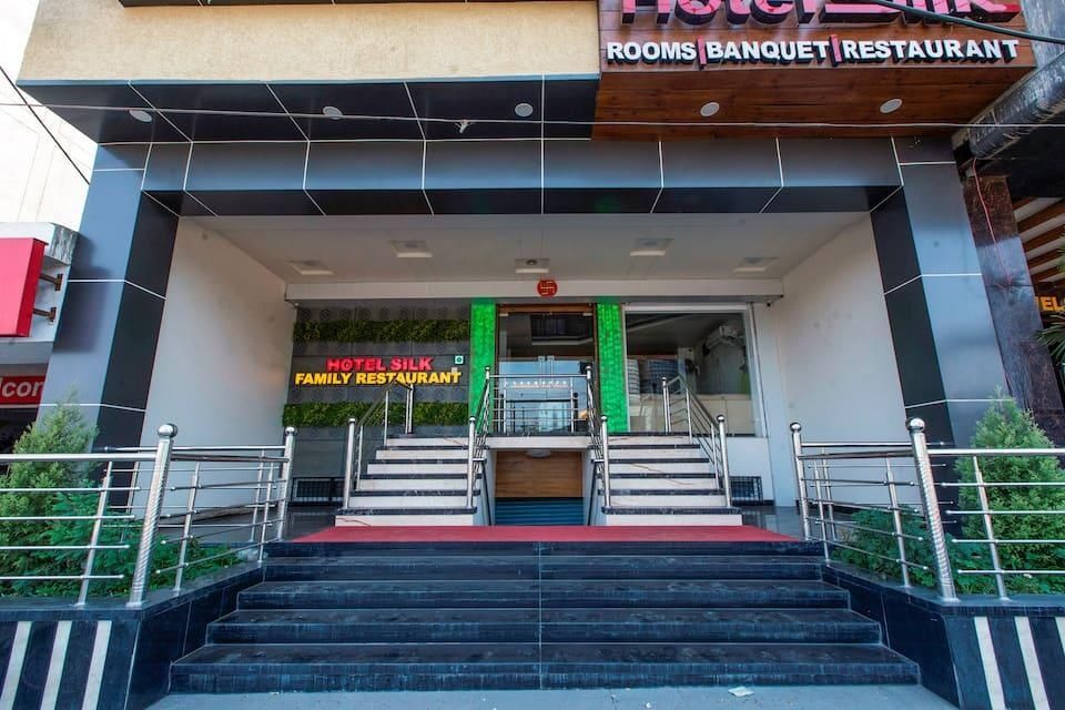 undefined Hotel Silk 4