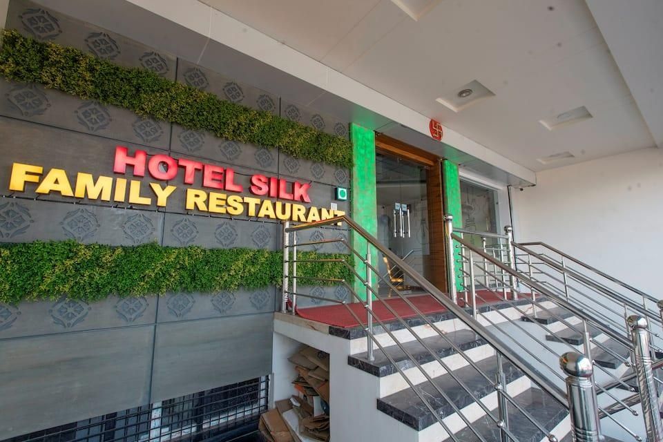 undefined Hotel Silk 5