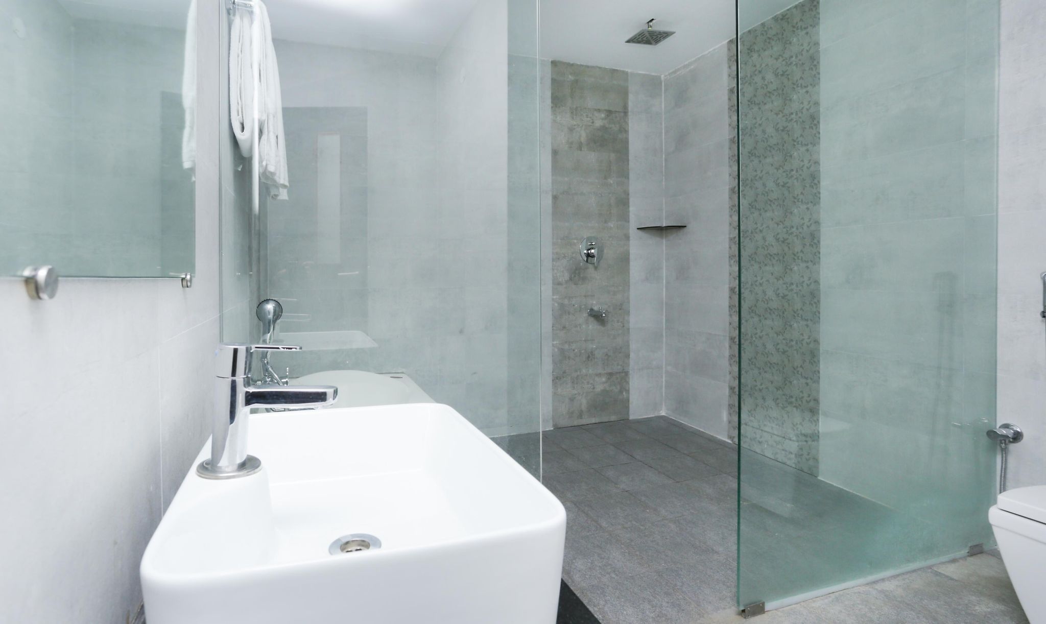 Treebo Sunrise IG Road Standard Double Room 6