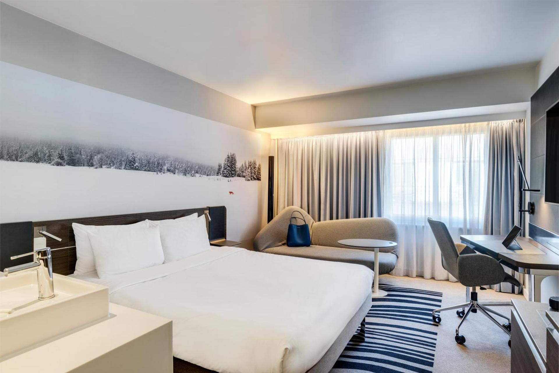 Executive room with Queen size bed
