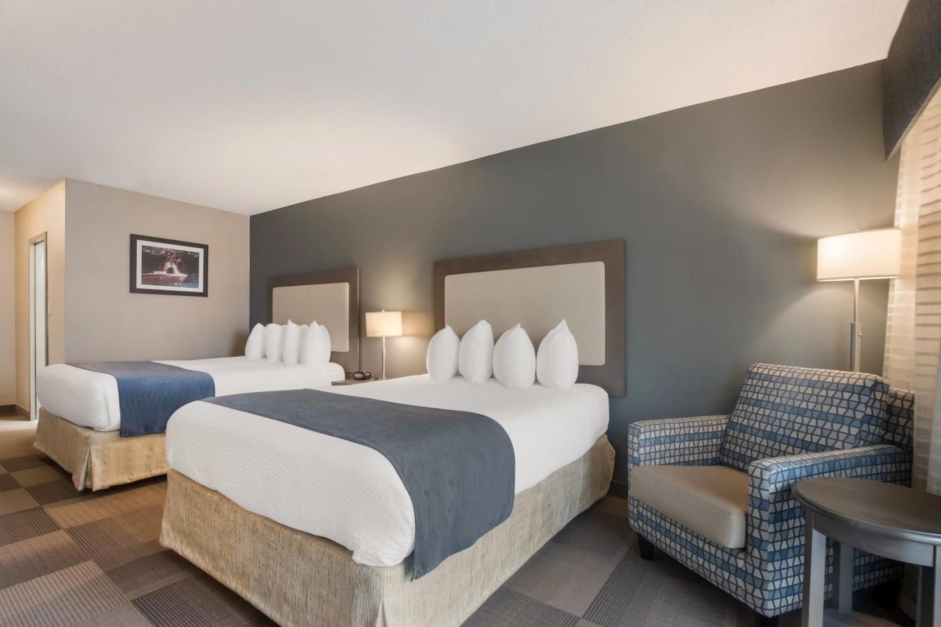 2 Queen Beds, Nonsmoking, Sofabed