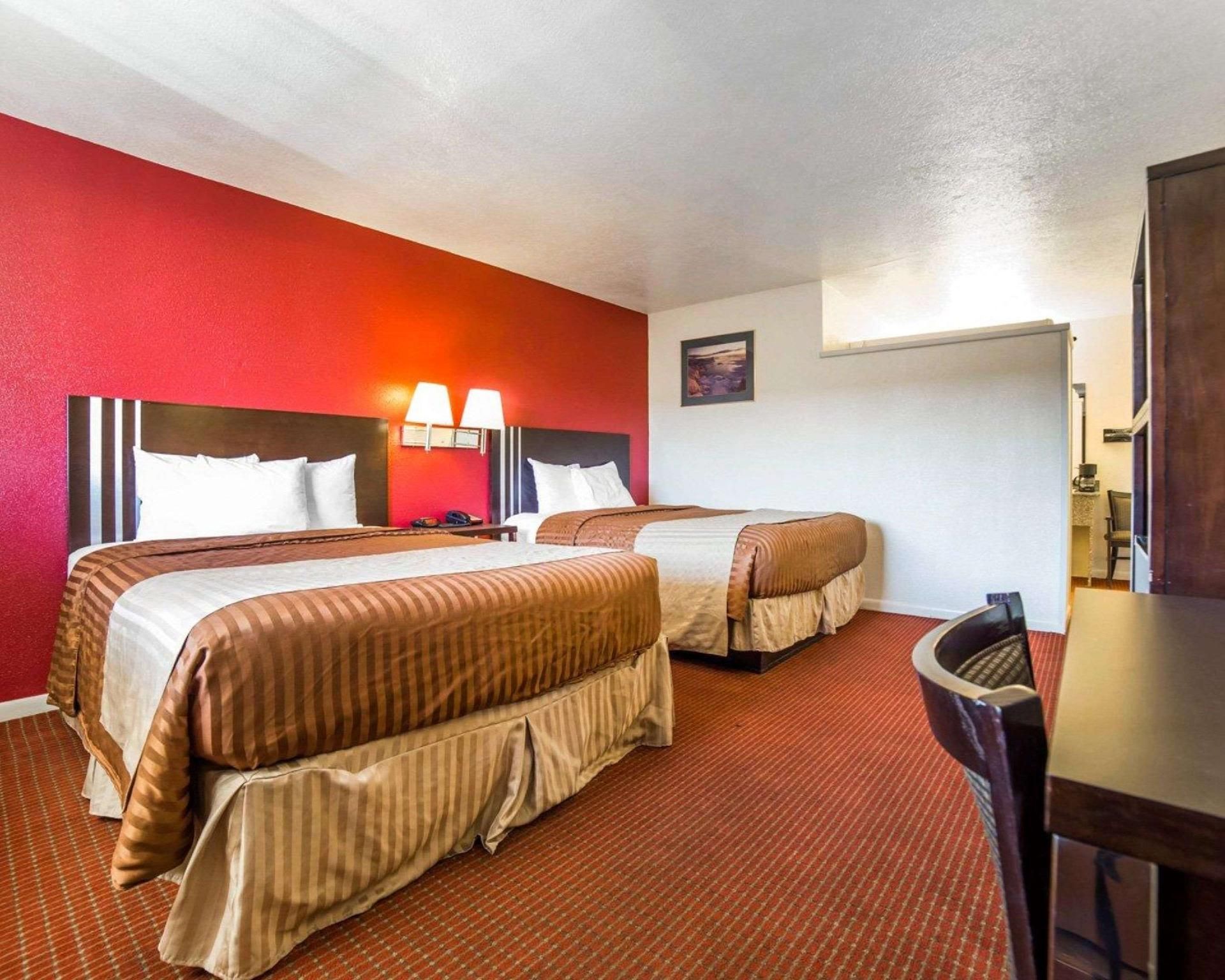 undefined Rodeway Inn at Lake Powell 4