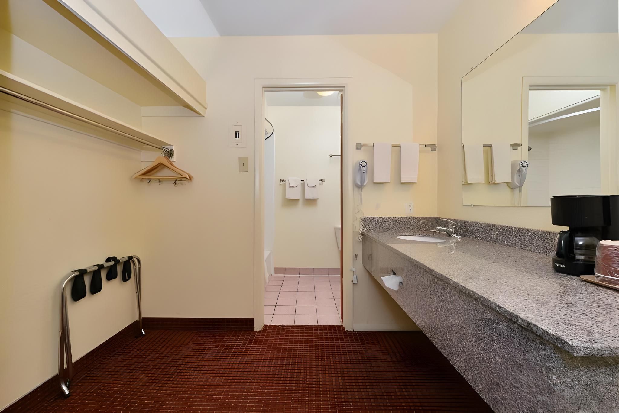 undefined Rodeway Inn at Lake Powell 8