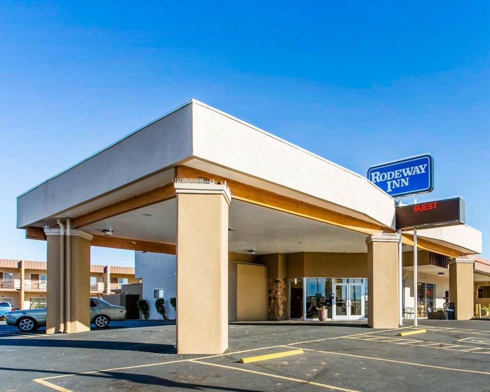 undefined Rodeway Inn at Lake Powell 2