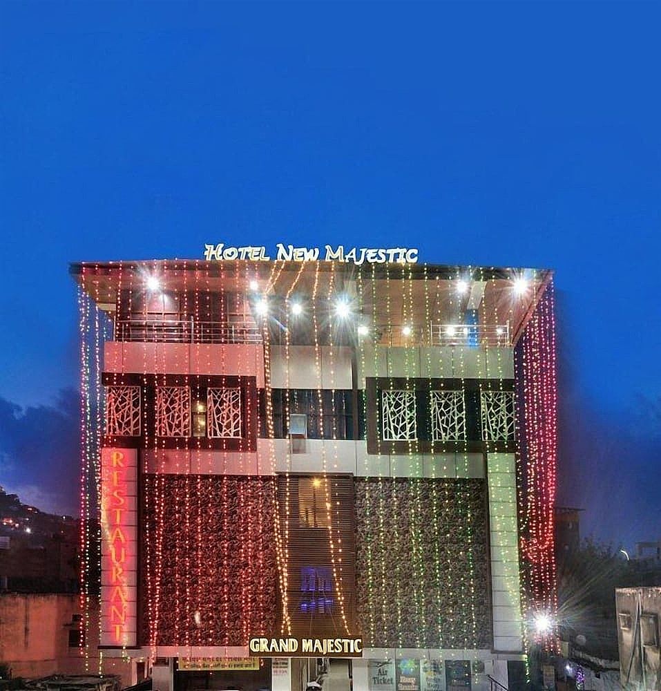 undefined Hotel New Majestic 6
