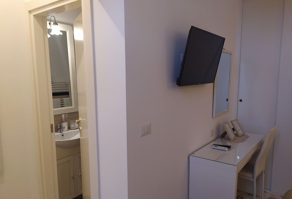 Donna Lucrezia B&B - Boutique Hotel Style Standard Double Room 9