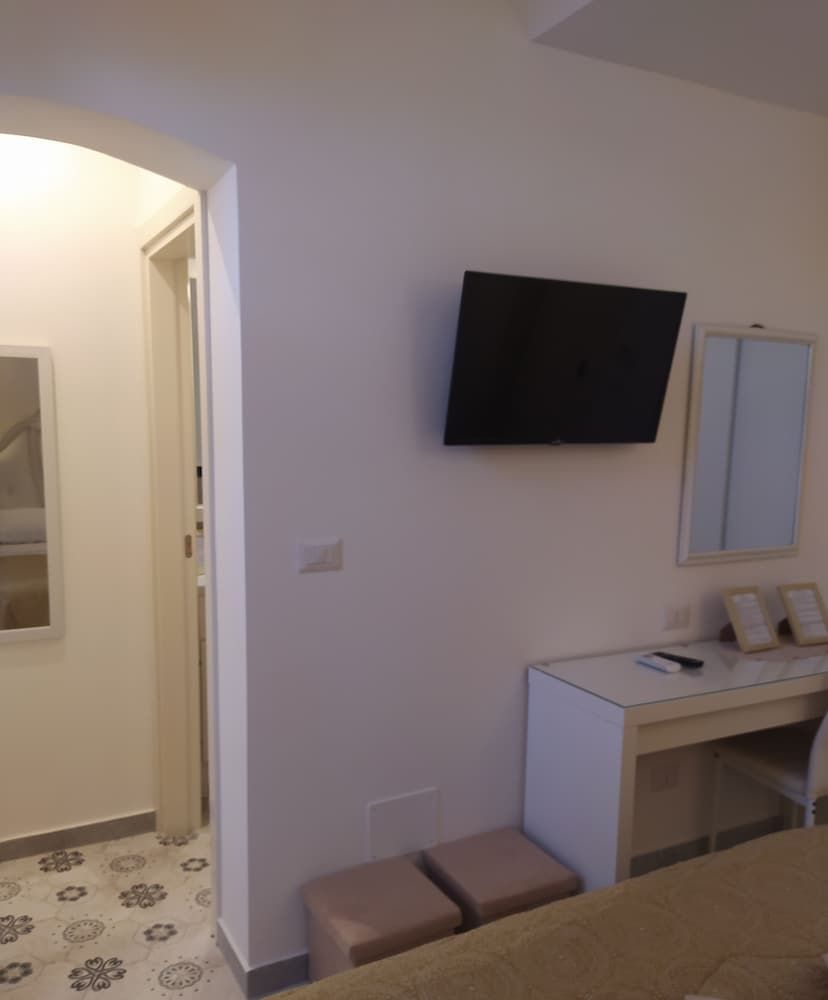 Donna Lucrezia B&B - Boutique Hotel Style Standard Double Room 11