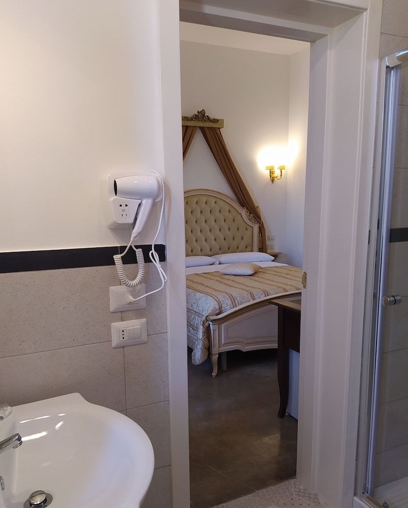 Donna Lucrezia B&B - Boutique Hotel Style Deluxe Double Room 26