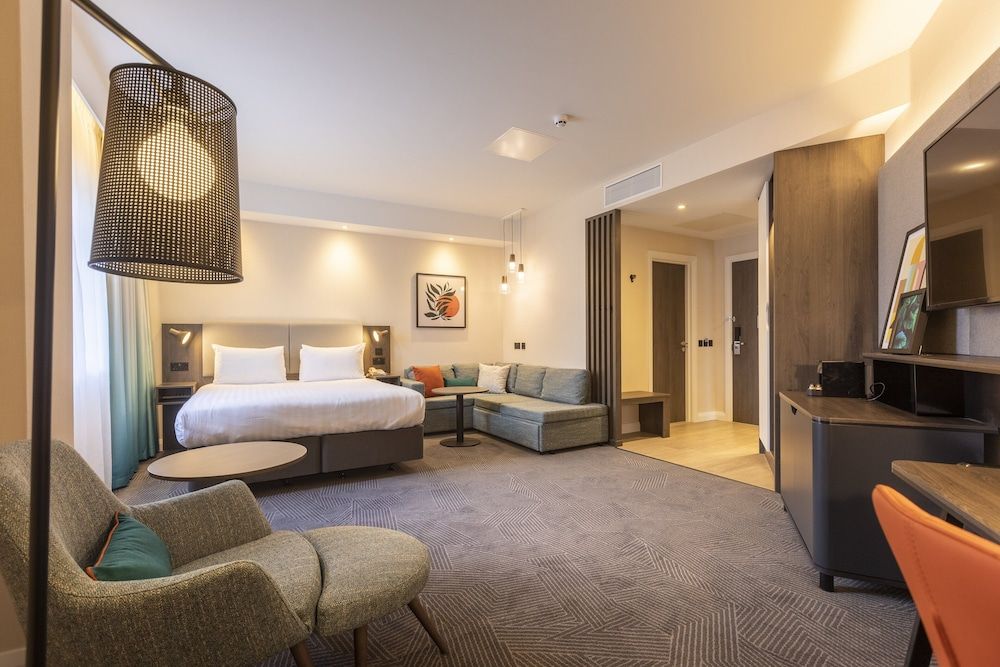 Premium Room, 1 Queen Bed with Sofa bed