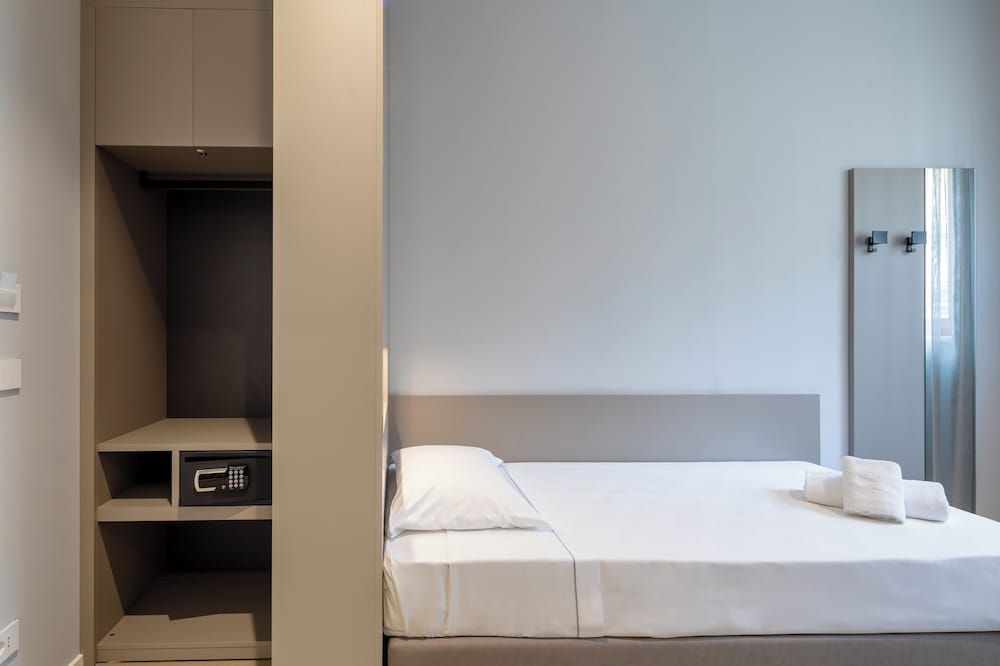 Hotel Excelsior Single Room 14