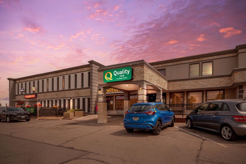 undefined Quality Inn Toronto Airport 8