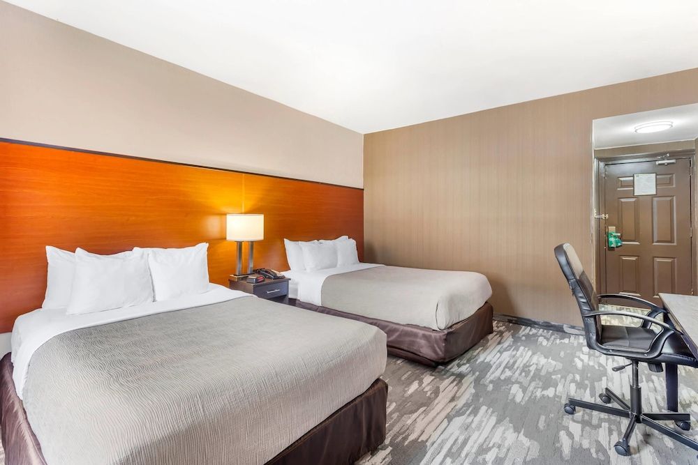 Quality Inn Toronto Airport Standard Room, 2 Queen Beds, Non Smoking 2