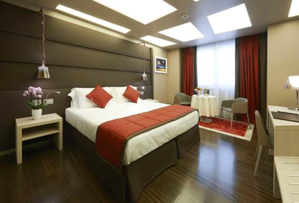 Harry's Bar Trevi Hotel & Restaurant Deluxe Double Room 5