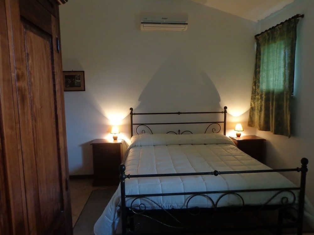 Apartment, 1 Bedroom, Partial Lake View