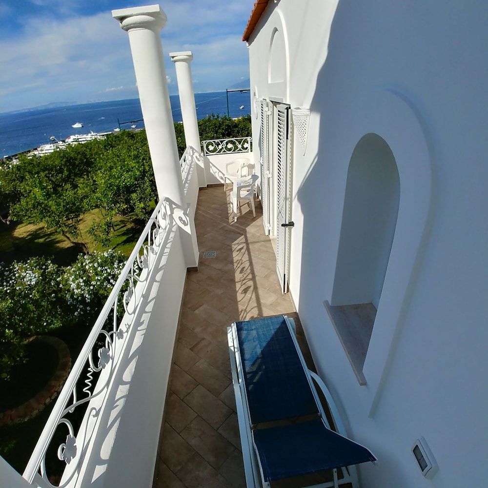 Casa Gaia Suite, 2 Bedrooms, Sea View 2
