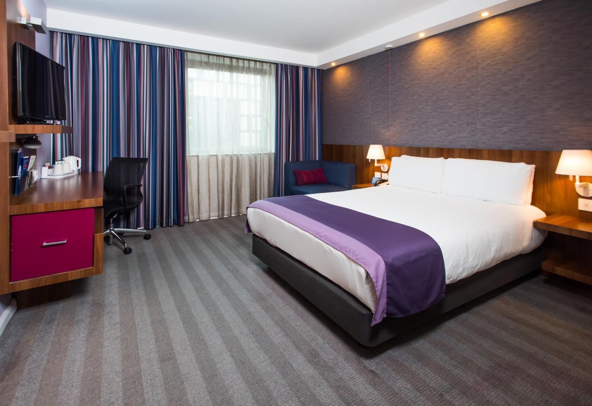 1 Double Accessible with Free Hot Breakfast
