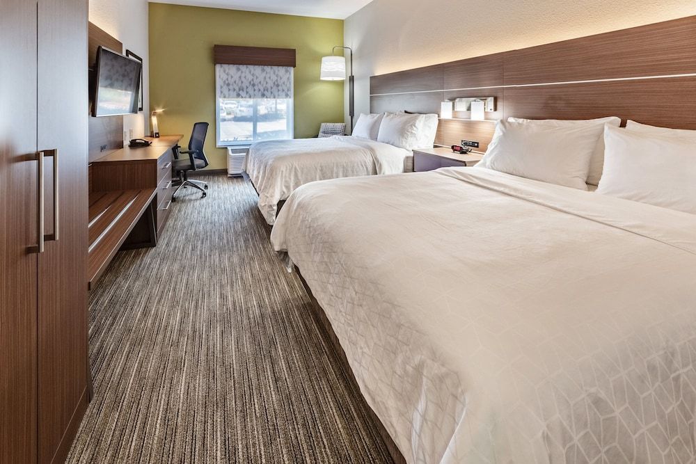 Standard Room, 2 Queen Beds, Accessible (Mobility, Roll-In Shower)