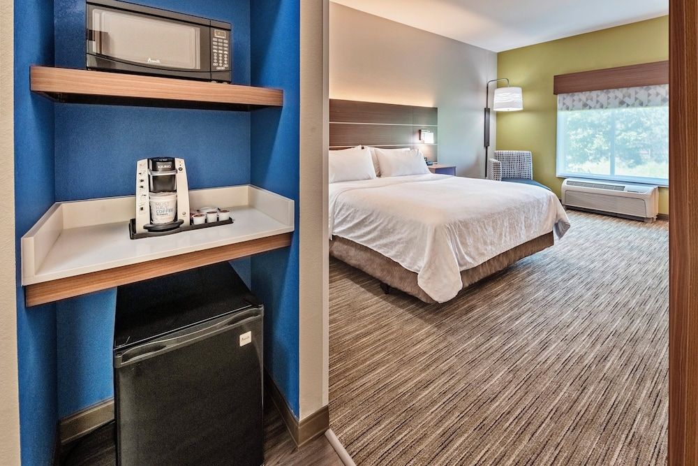 Standard Room, 1 King Bed