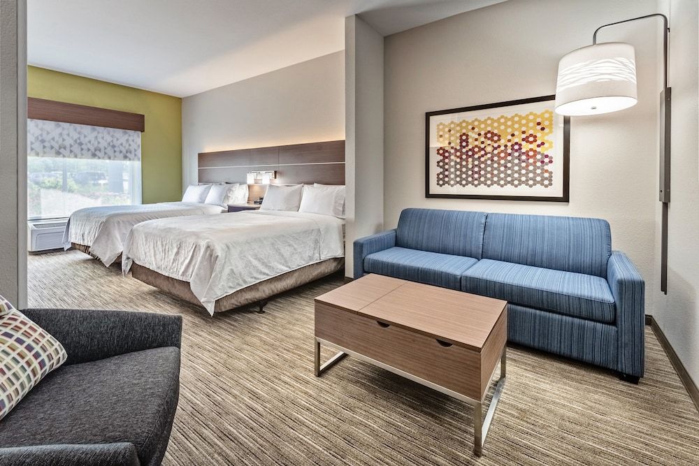 Suite, Multiple Beds