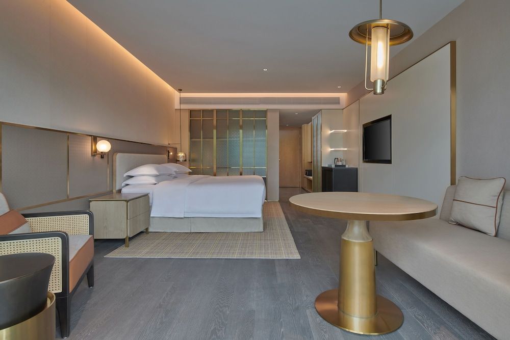 Premium Twin Room with Balcony