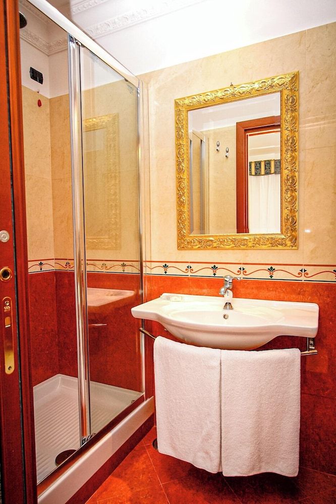 undefined Guest House Galaxy 10