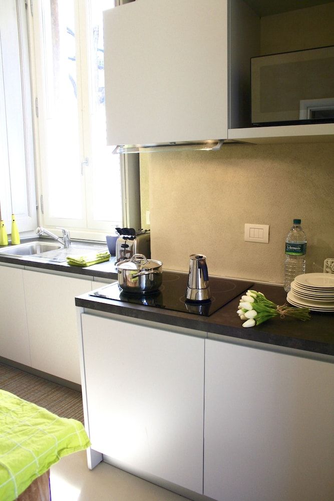 White Lilac romantic B&B adults only Design Studio Suite 5