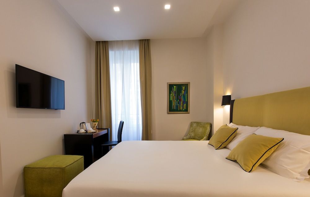 900 Piazza del Popolo Deluxe Double or Twin Room 5