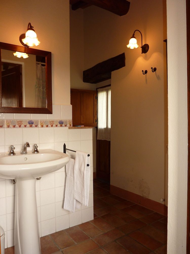 Podere Pietreta Pietreta. Double Room, Pool View (Private entrance - Geranio) 3