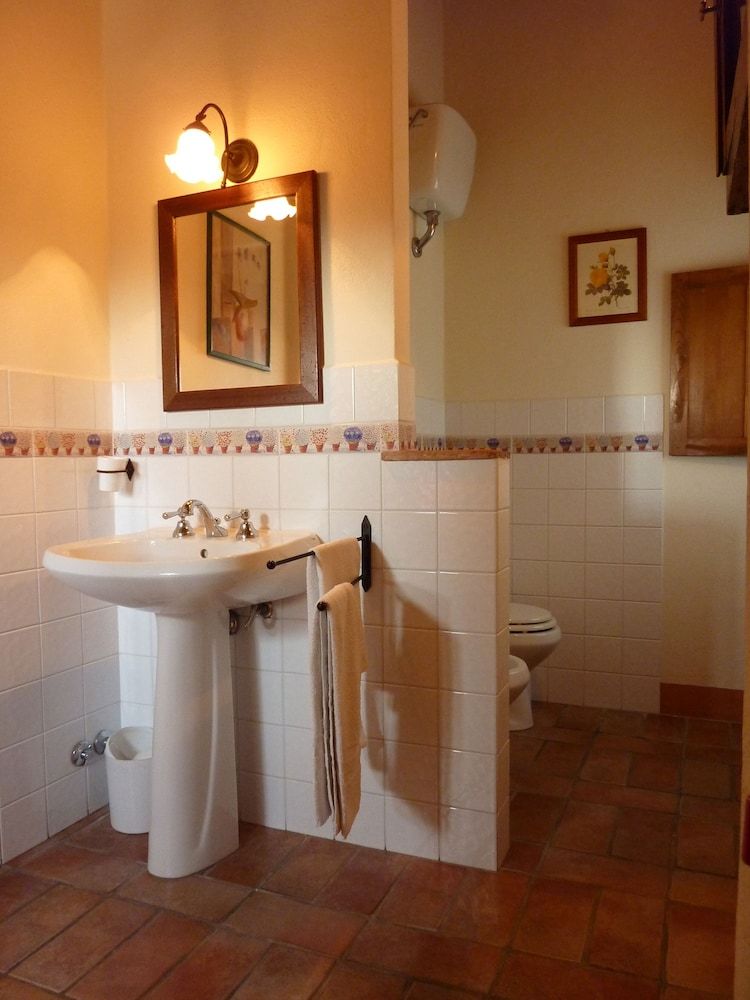 Podere Pietreta Pietreta. Double Room, Pool View (Private entrance - Geranio) 4