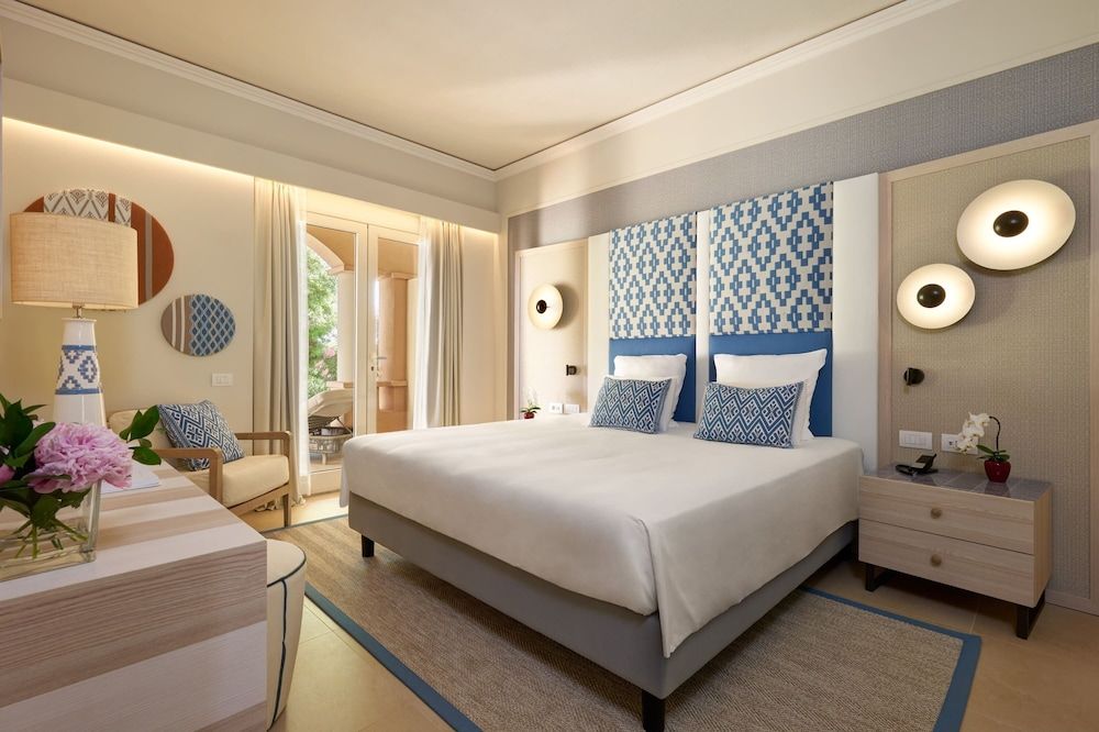 Premier Suite, 1 King Bed with Sofa bed, Lagoon View