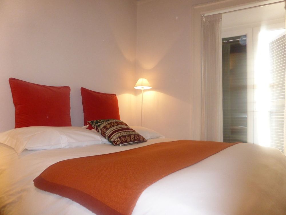 iBed Napoli Business Double Room Single Use, 1 Queen Bed 18