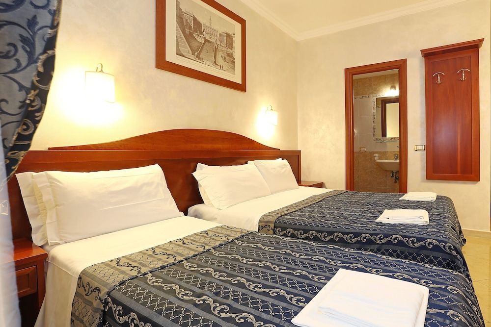 AdoraSuite B&B Triple Room 6