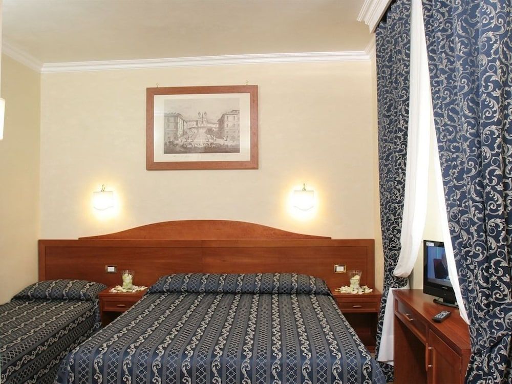 undefined AdoraSuite B&B 7