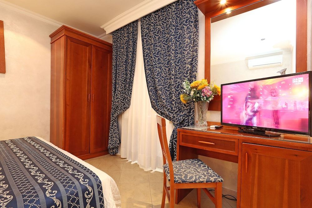 AdoraSuite B&B Double or Twin Room 22